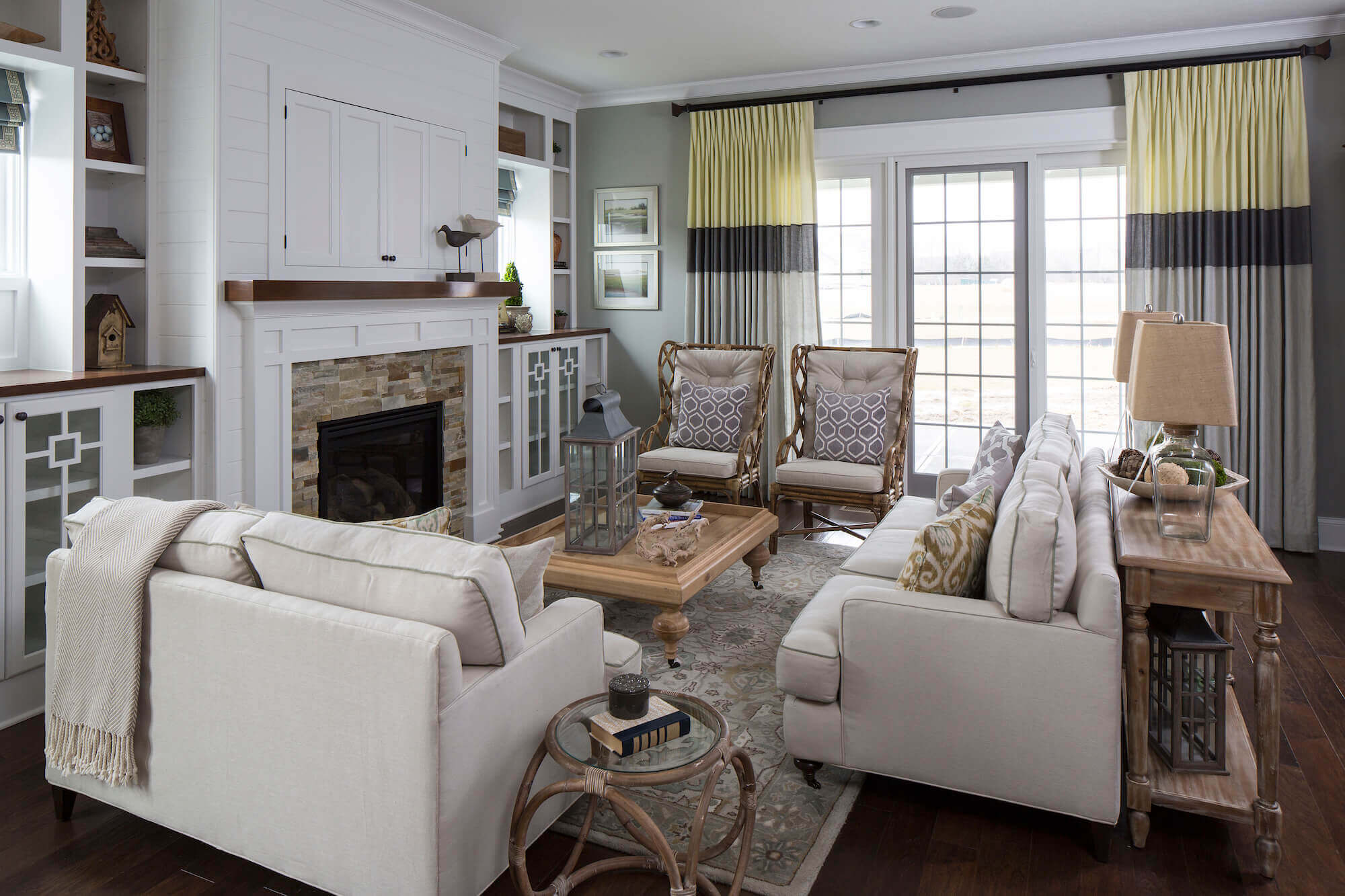 Living Room with Seamed Drapes